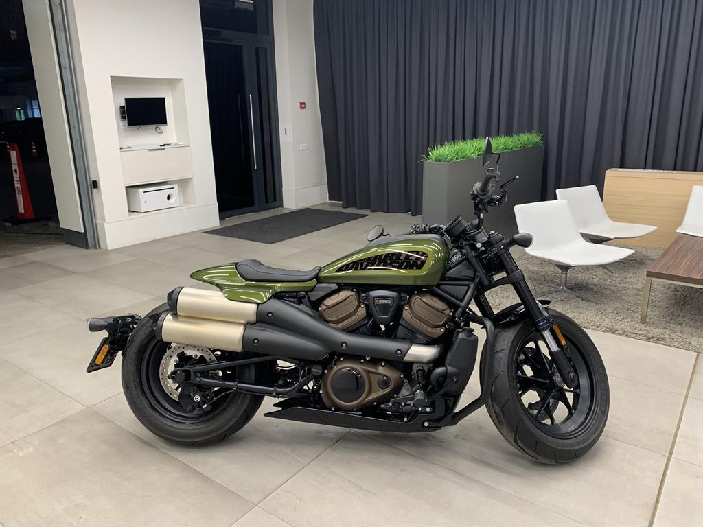 Мотоцикл Harley-Davidson Sportster S I поколение Sportster S Base Зелёный 2022 с пробегом 2 461 км