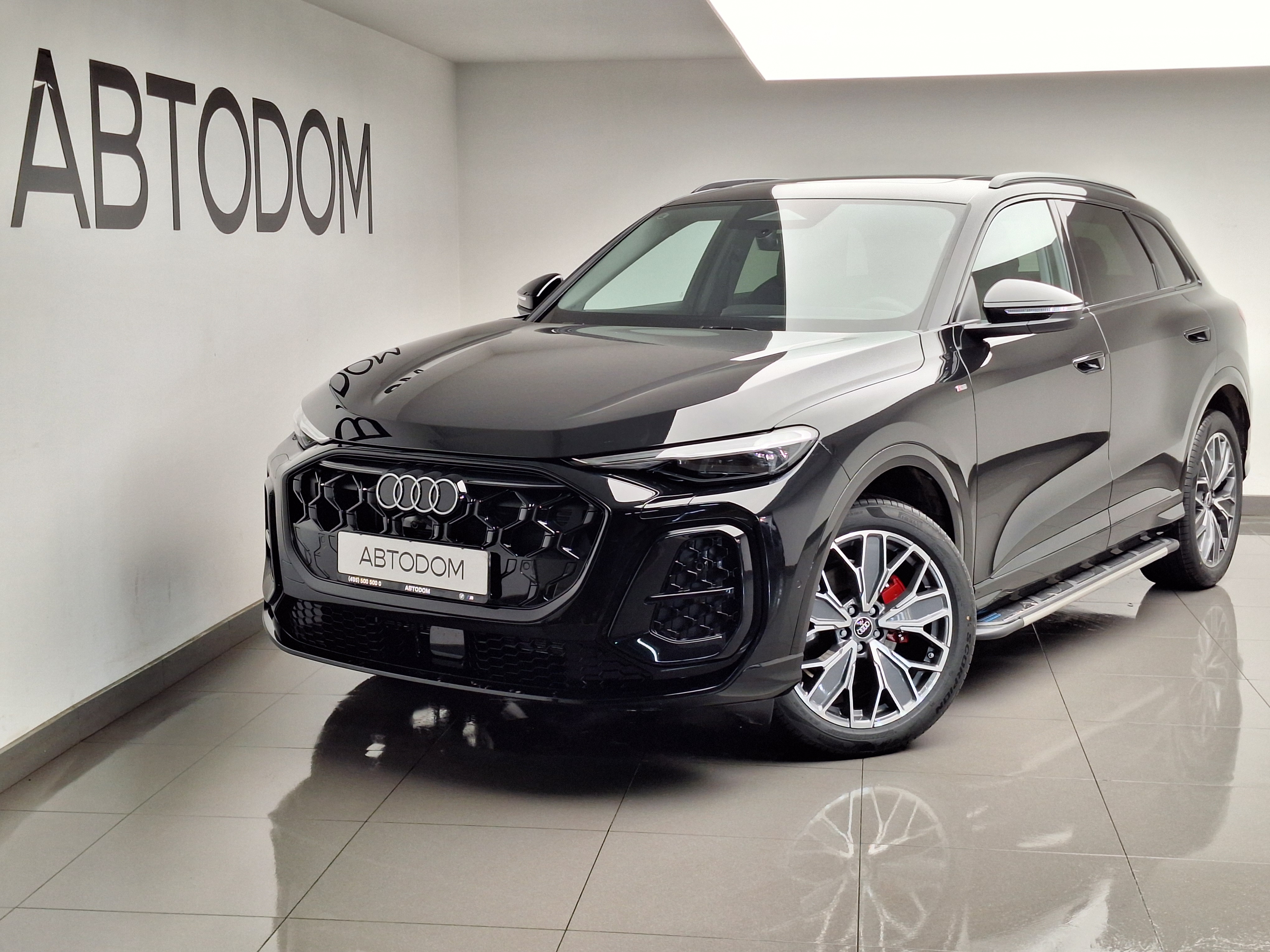 Автомобиль Audi Q5 III поколение 2.0 AMT 4WD (204 л.с.) 40 TFSI Quattro Чёрный 2025 