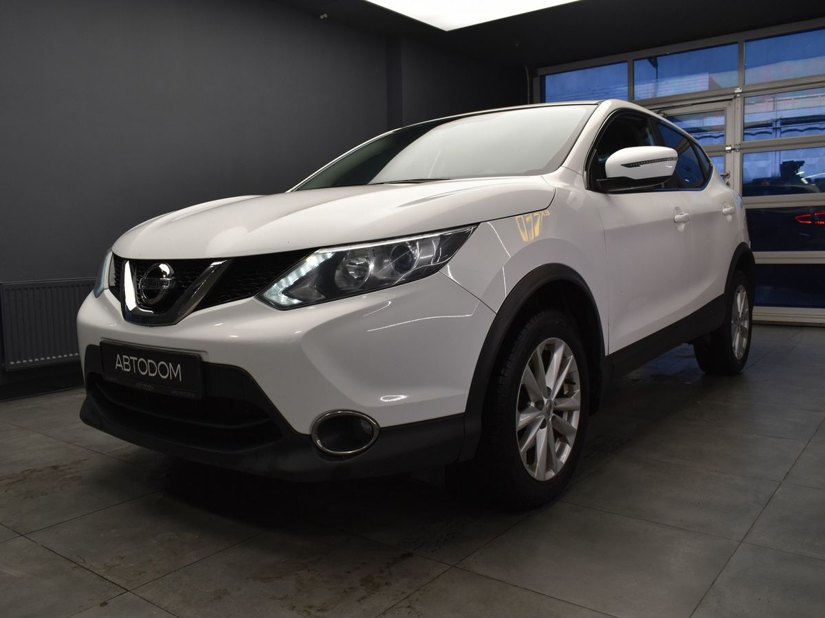 Автомобиль Nissan Qashqai II поколение 2.0 CVT (144 л.с.) LE+ Белый 2018 с пробегом 121 075 км