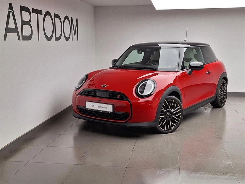 Автомобиль MINI Hatch IV поколение (F65/F66/J01) S 2.0 AMT (204 л.с.) Essential Trim Красный 2024