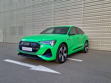 Автомобиль Audi e-tron I поколение Electro AT 4WD (300 кВт) Base Зеленый 2021 с пробегом 6226 км