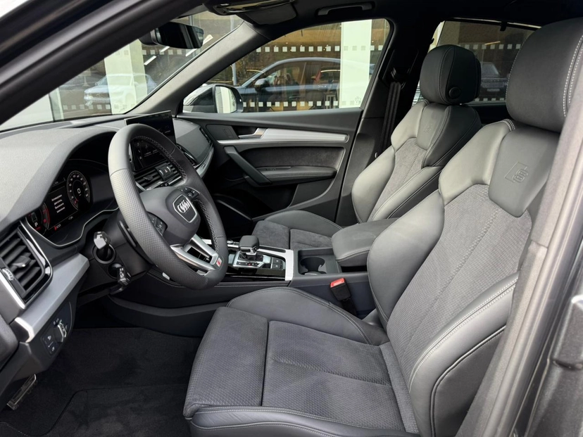 Автомобиль Audi Q5 Sportback I поколение (FY) 2.0 AMT 4WD (245 л.с.) 45 TFSI quattro S tronic Серый 2025