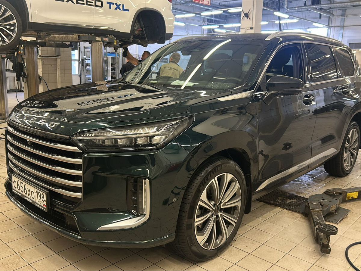 EXEED VX I [рестайлинг] 2.0 AT 4WD (249 л.с.) Президент 7 мест Зелёный 2023 с пробегом 42 300 км
