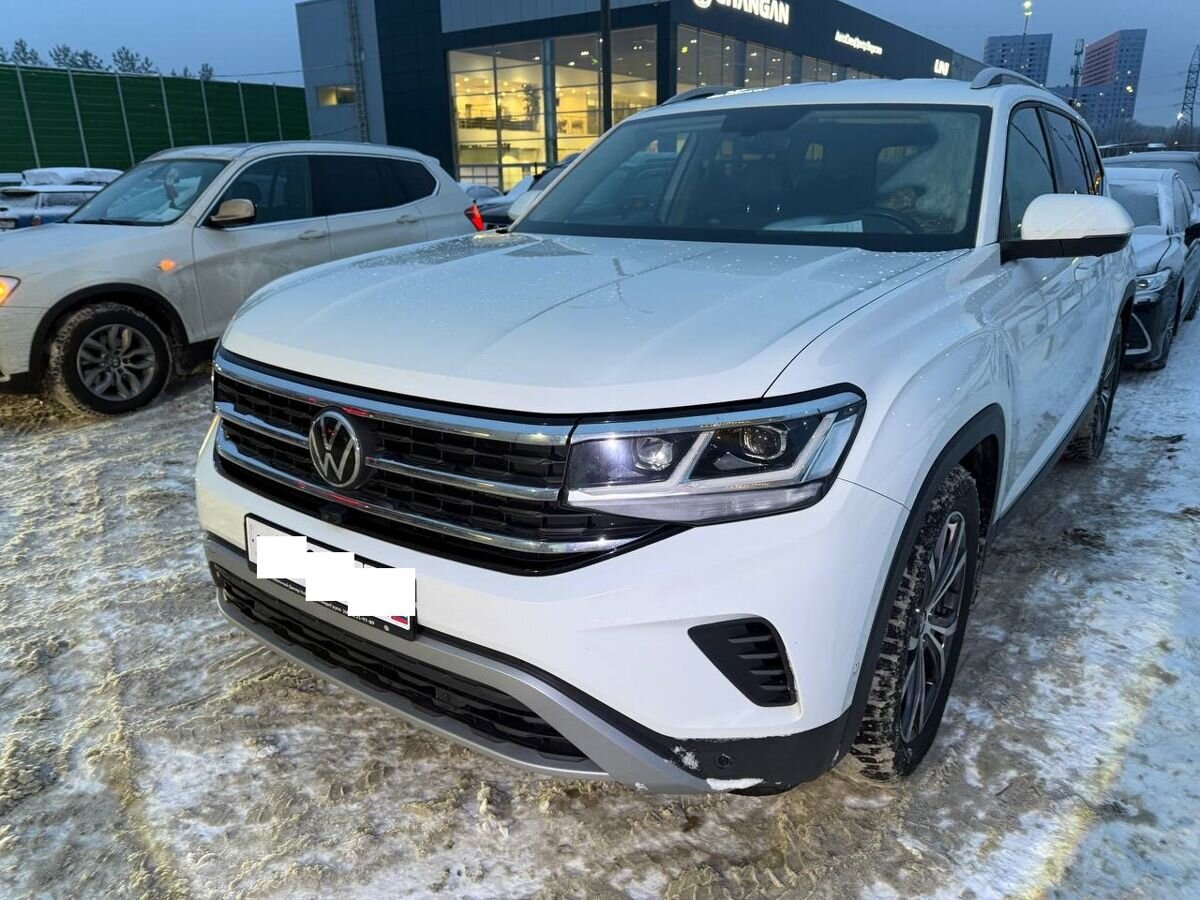 Автомобиль Volkswagen Teramont I [рестайлинг] 2.0 AT 4WD (220 л.с.) Status Белый 2021 с пробегом 136 835 км