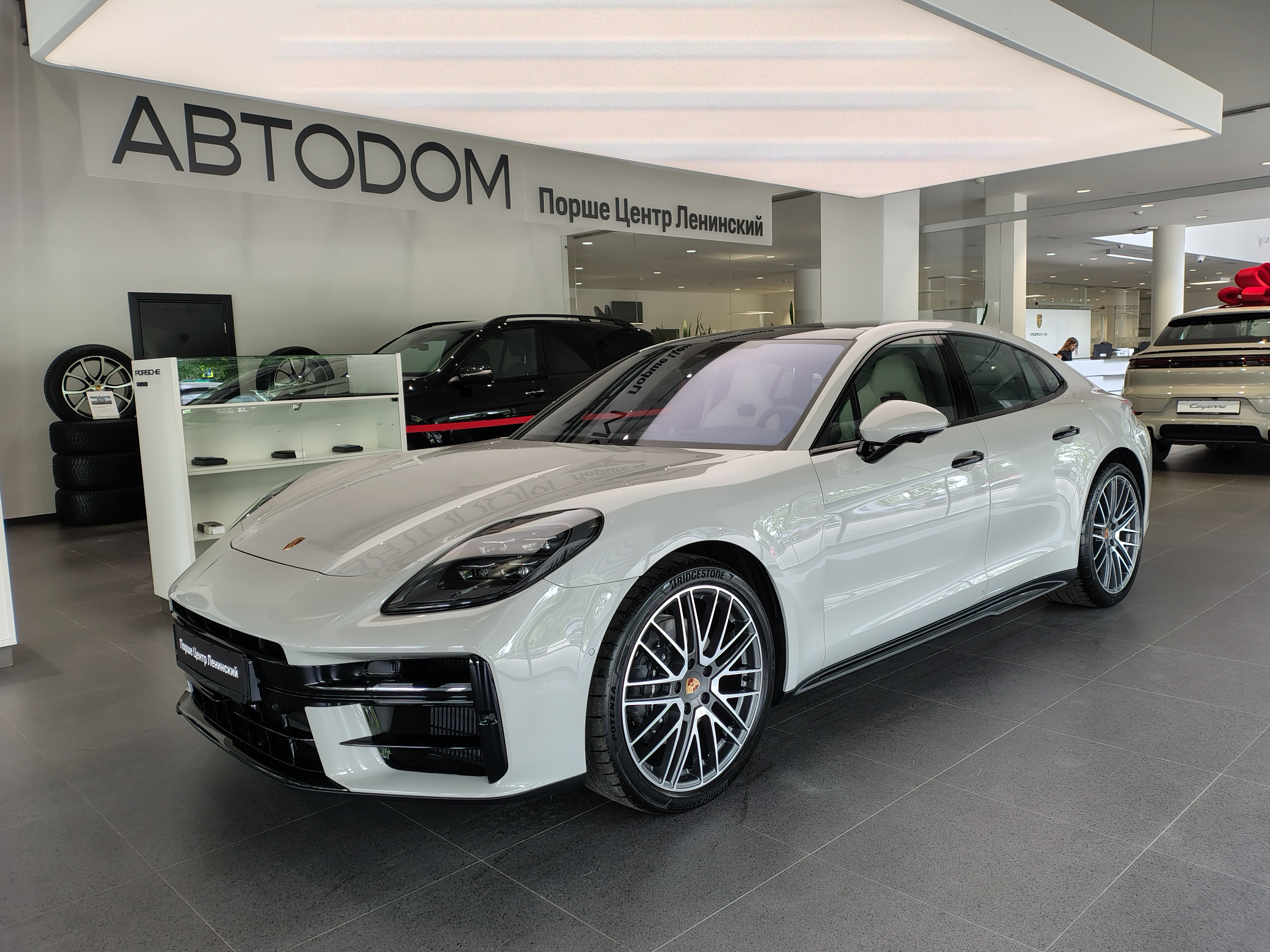 Porsche Panamera III поколение 4 2.9 AMT 4WD (353 л.с.) 4 Серый 2026 
