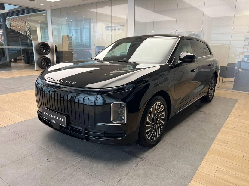 Автомобиль EXEED EXLANTIX ET I поколение 1.5hyb AT 4WD (469 л.с.) Top Чёрный 2025
