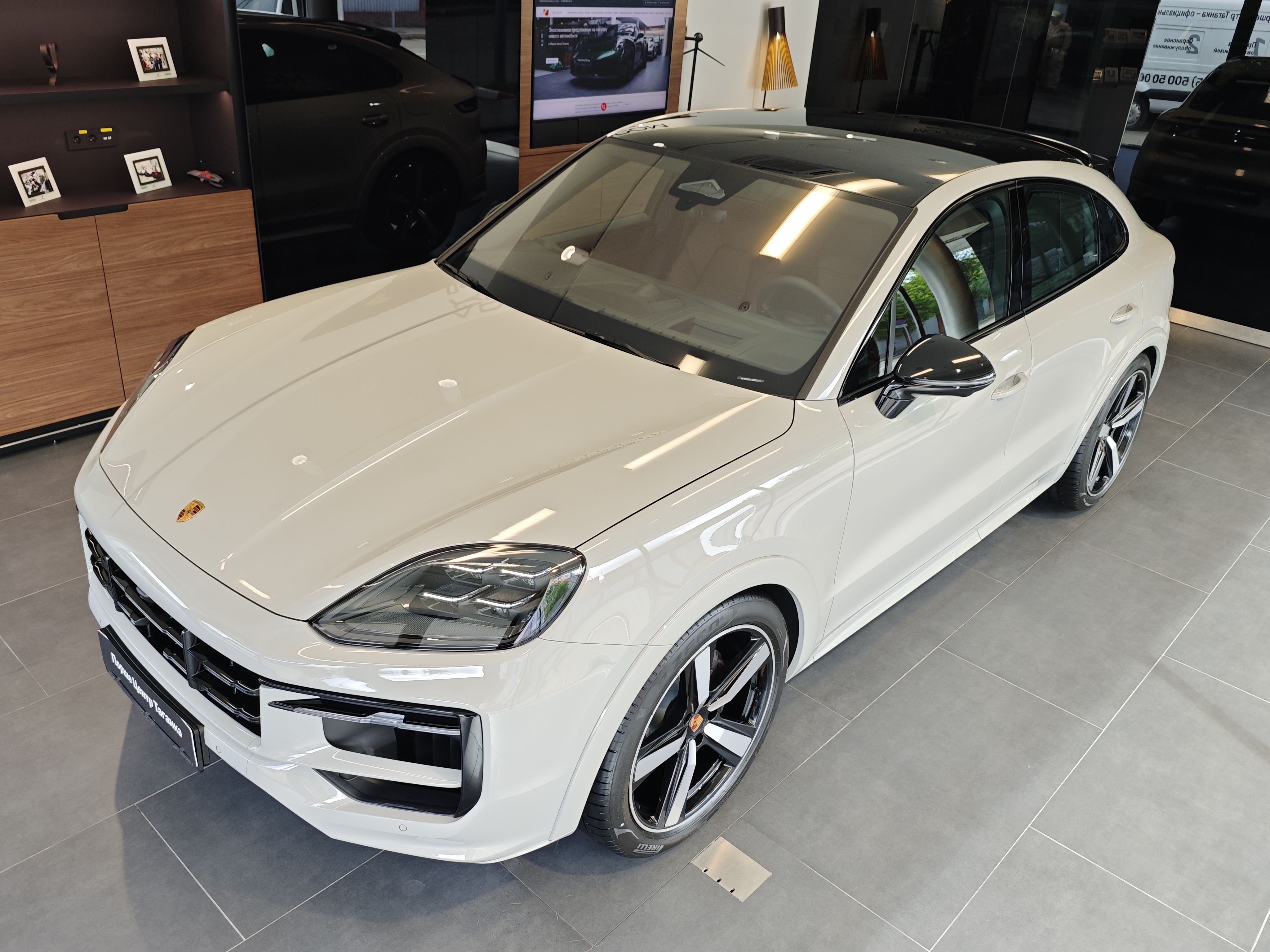 Porsche Cayenne III [рестайлинг] 3.0 AT 4WD (353 л.с.) Black Edition Серый 2026 