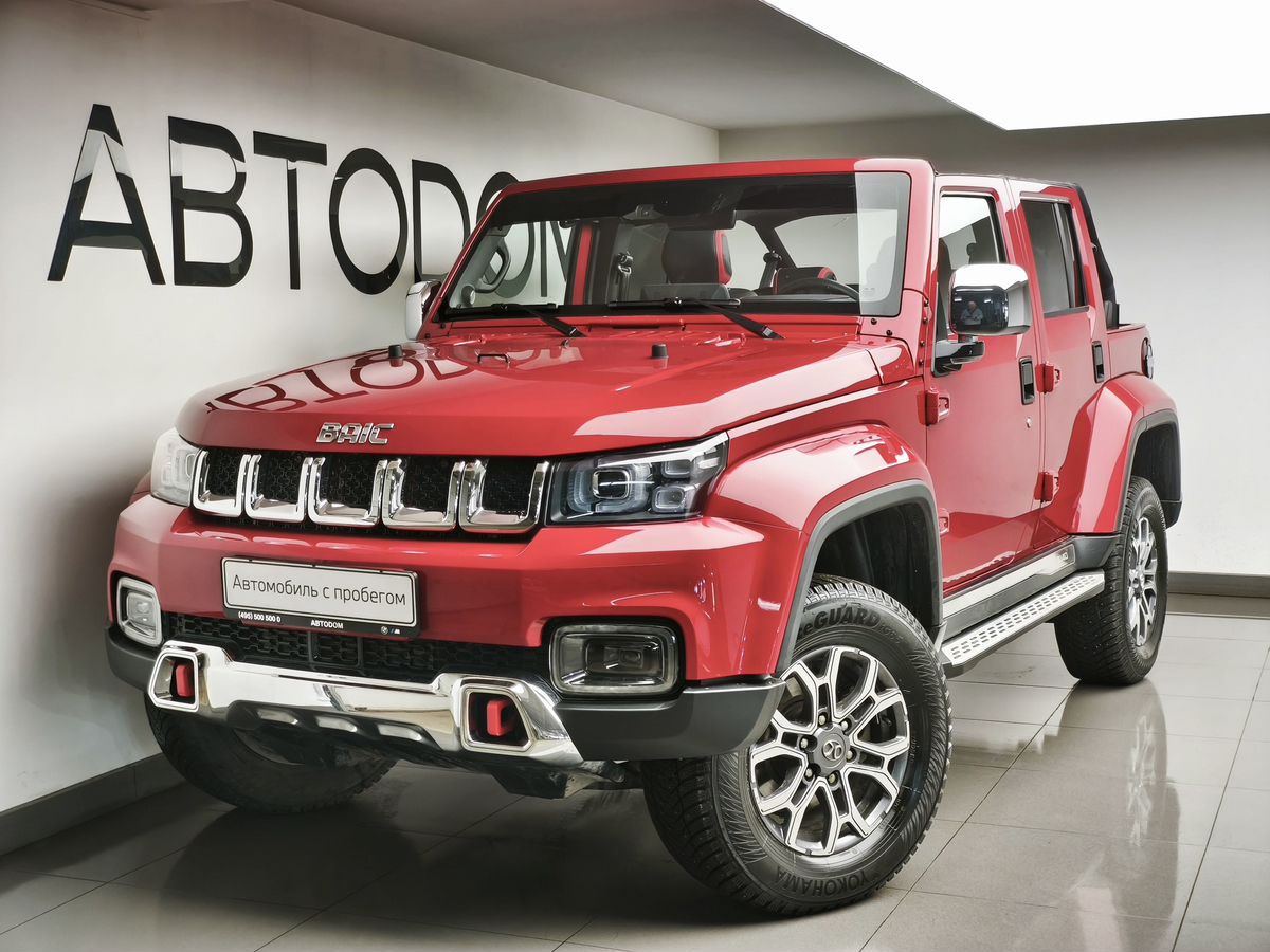 Автомобиль BAIC BJ40 I [рестайлинг] 2.0 AT 4WD (218 л.с.) Flagship Красный 2023 с пробегом 42 956 км