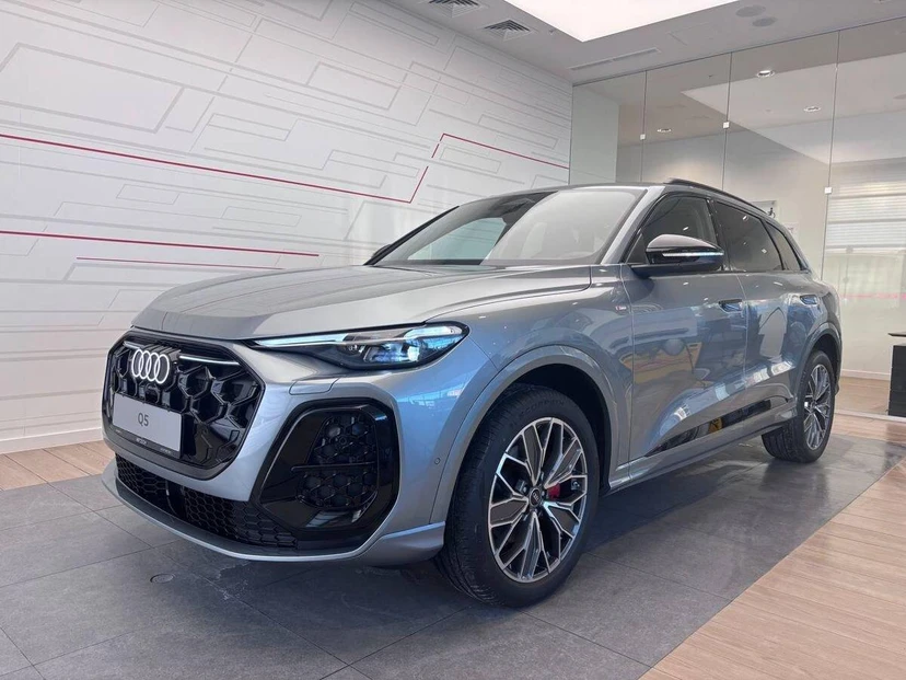 Audi Q5 III поколение (GU) 2.0 AMT 4WD (272 л.с.) TFSI quattro S tronic Серебристый 2026