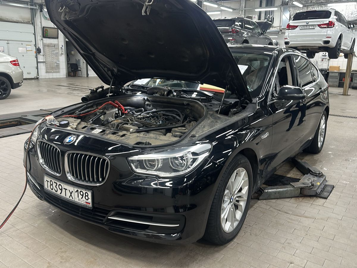BMW 5 серии VI (F07/F10/F11) [рестайлинг] 535 3.0 AT 4WD (306 л.с.) Base Чёрный 2013 с пробегом 135 204 км