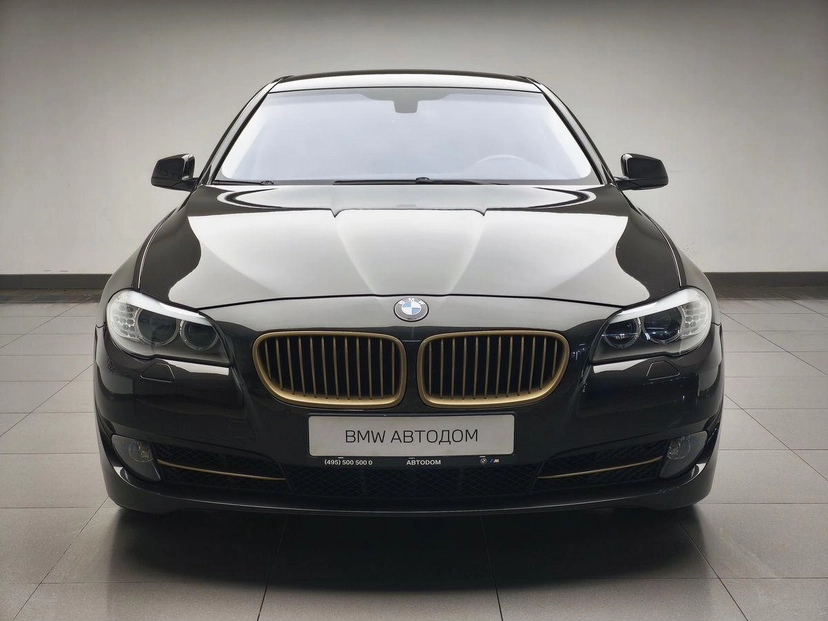 Автомобиль BMW 5 серии VI поколение (F07/F10/F11) 550 4.4 AT 4WD (407 л.с.) Base Чёрный 2012 с пробегом 39 435 км