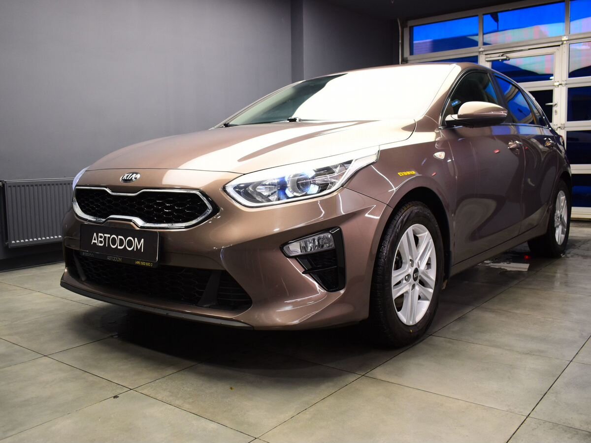 Автомобиль Kia Ceed III поколение 1.4 AMT (140 л.с.) Premium 2018 Коричневый 2018 с пробегом 43 395 км