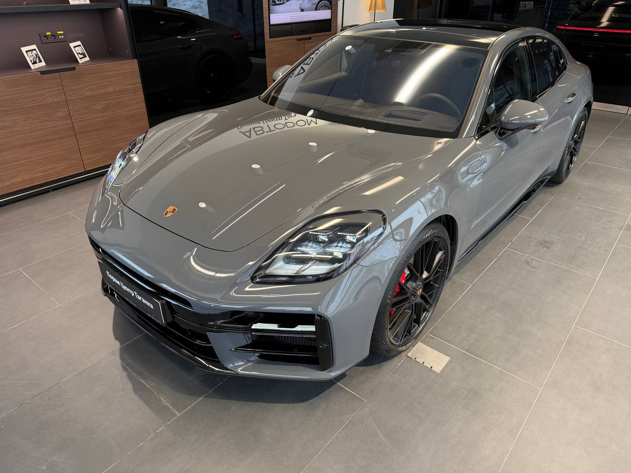 Автомобиль Porsche Panamera III поколение GTS 4.0 AMT 4WD (500 л.с.) GTS Серый 2025 