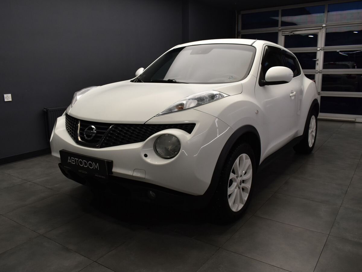Автомобиль Nissan Juke I поколение (F15) 1.6 CVT (117 л.с.) LE Белый 2012 с пробегом 138 637 км
