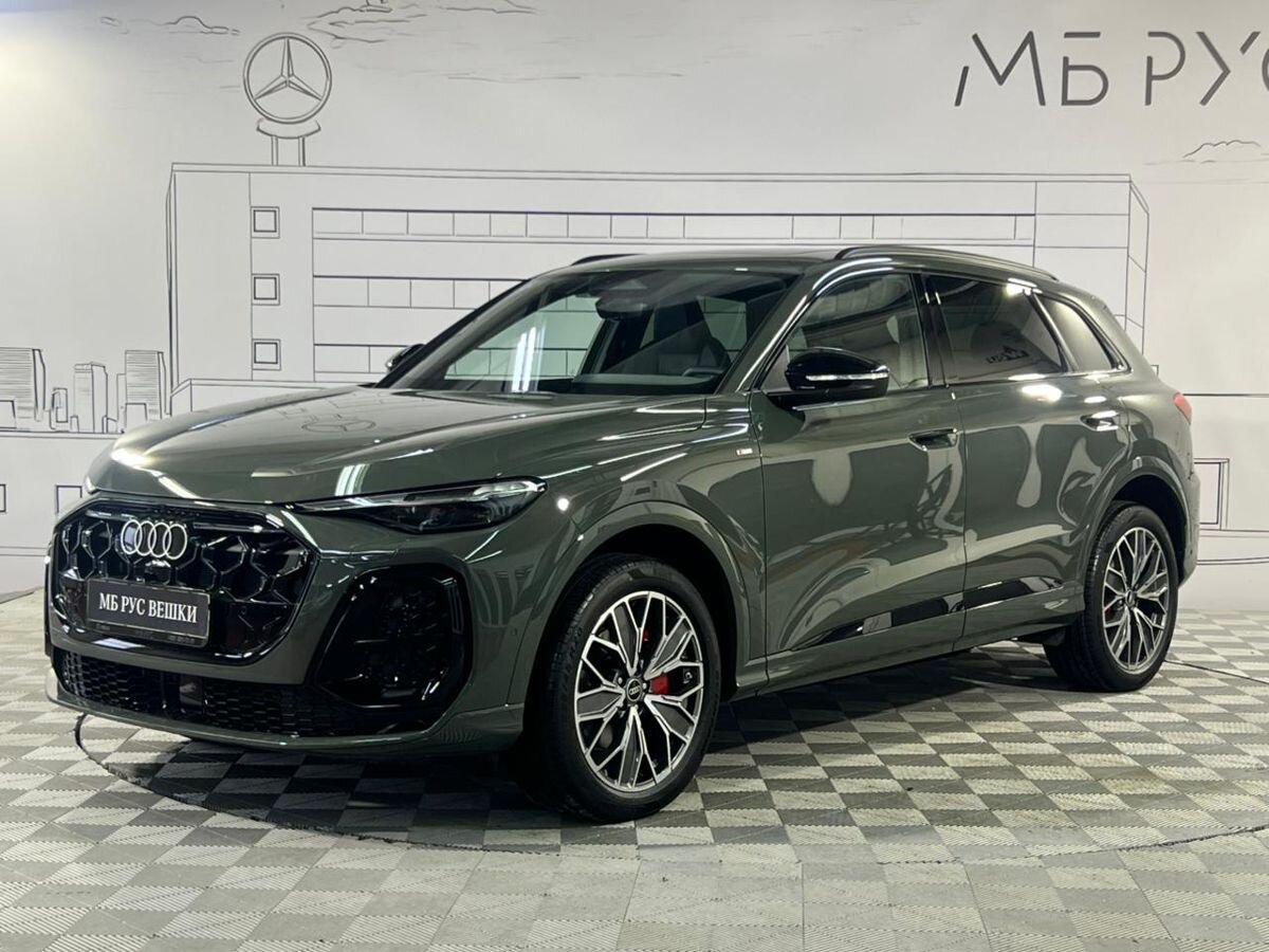 Автомобиль Audi Q5 III поколение 2.0 AMT 4WD (204 л.с.) Luxury Зелёный 2025 с пробегом 20 км