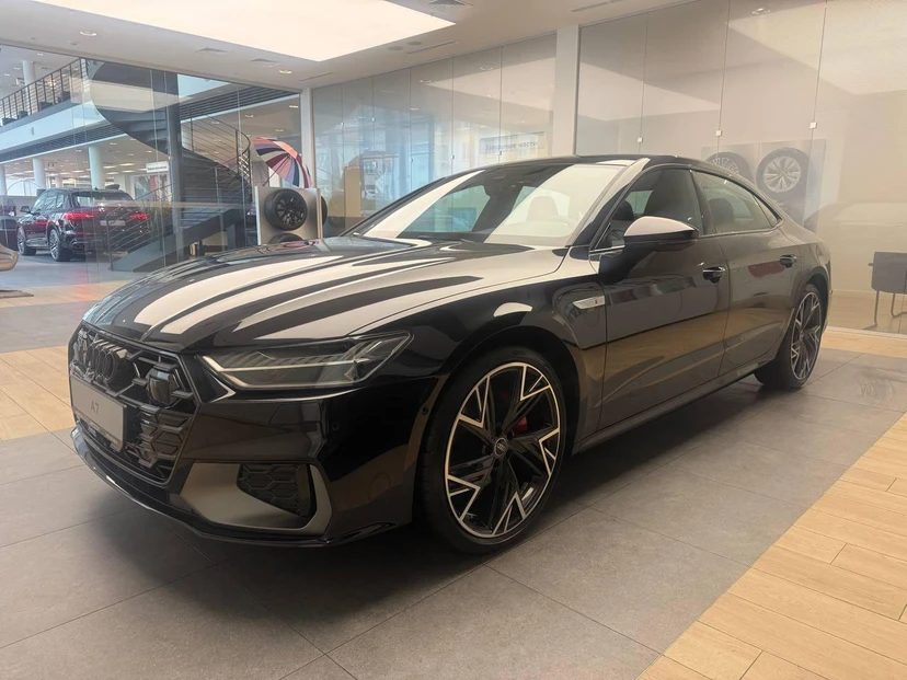 Audi A7 II поколение (4K) 2.0 AMT 4WD (245 л.с.) Base Чёрный 2026