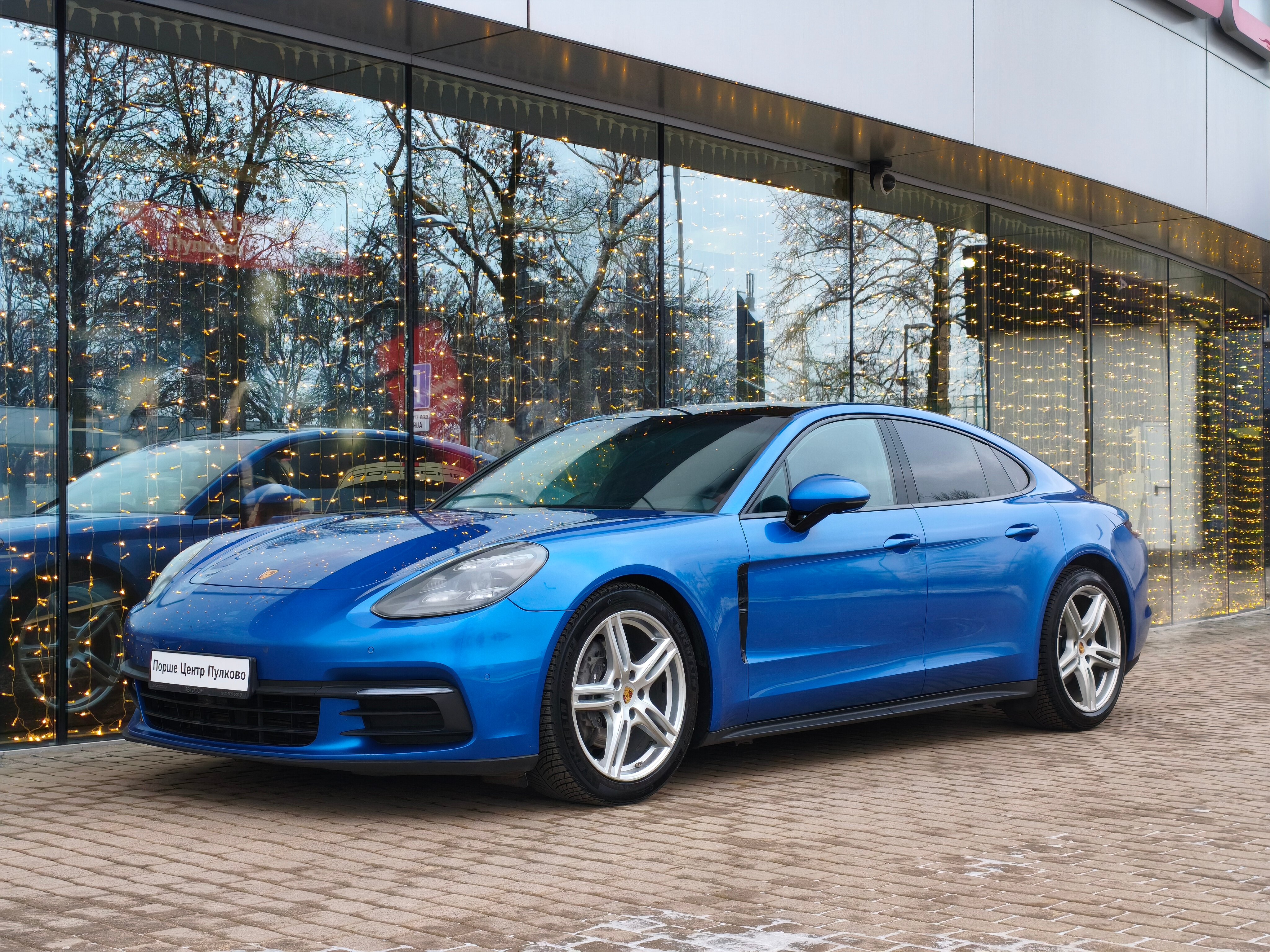 Автомобиль Porsche Panamera II поколение Turbo 4.0 AMT 4WD (550 л.с.) Turbo Синий 2018 с пробегом 156 382 км