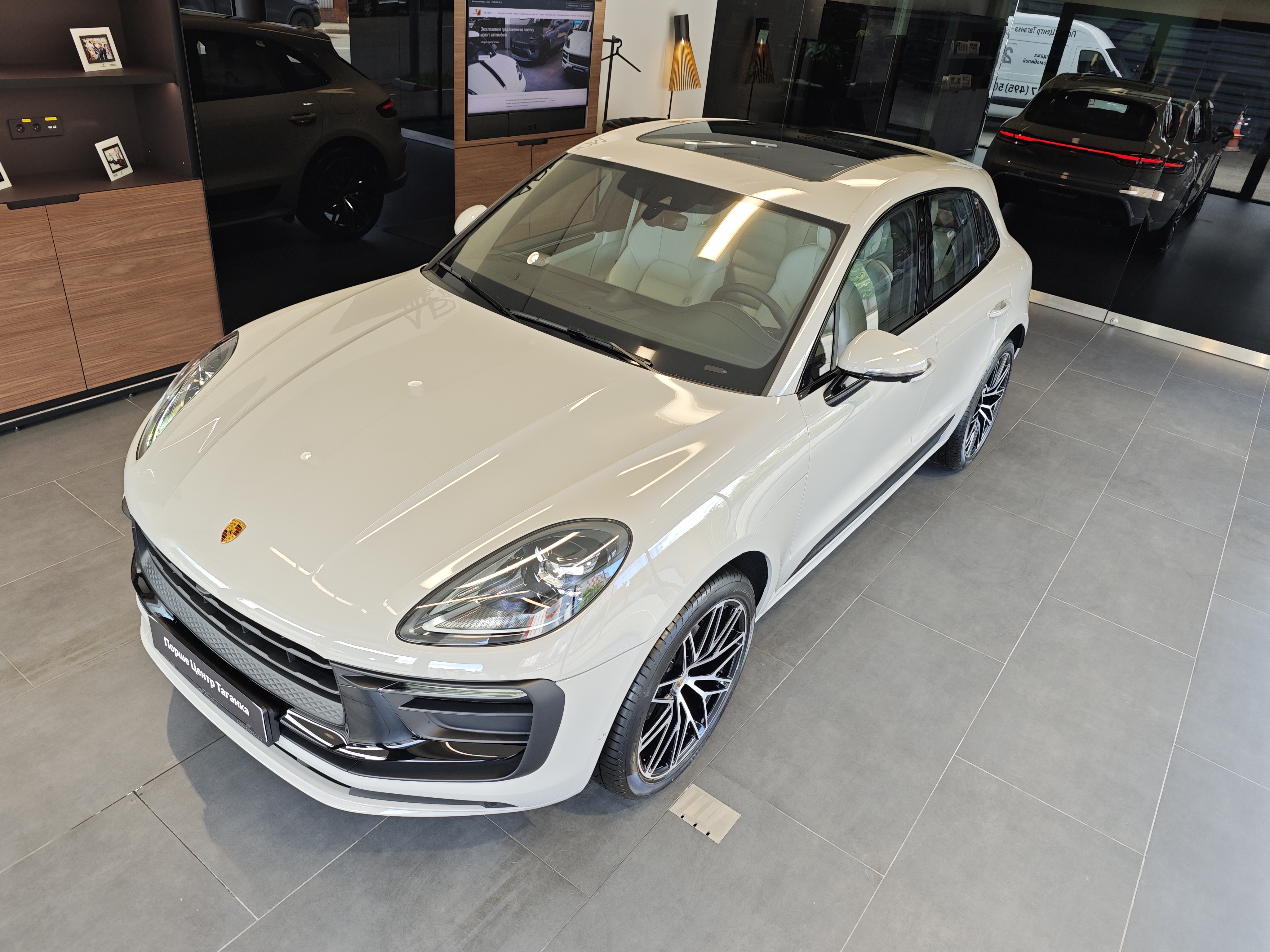 Porsche Macan I [2-й рестайлинг] 2.0 AMT 4WD (265 л.с.) T Серый 2025 
