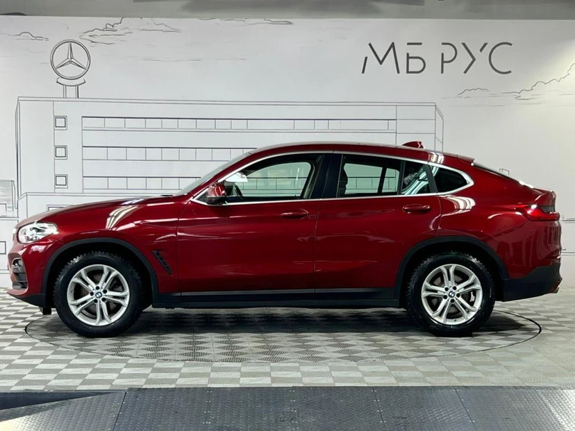 Автомобиль BMW X4 II поколение (G02) 2.0 AT 4WD (184 л.с.) Lifestyle Красный 2019 с пробегом 53 825 км