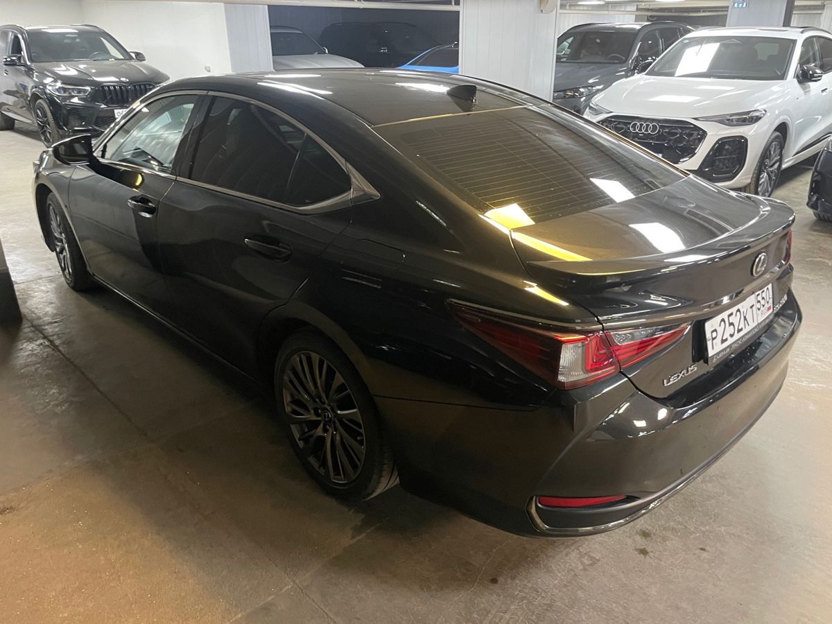 Lexus ES VII поколение 2.5 AT (200 л.с.) F Sport Чёрный 2020 с пробегом 135 227 км
