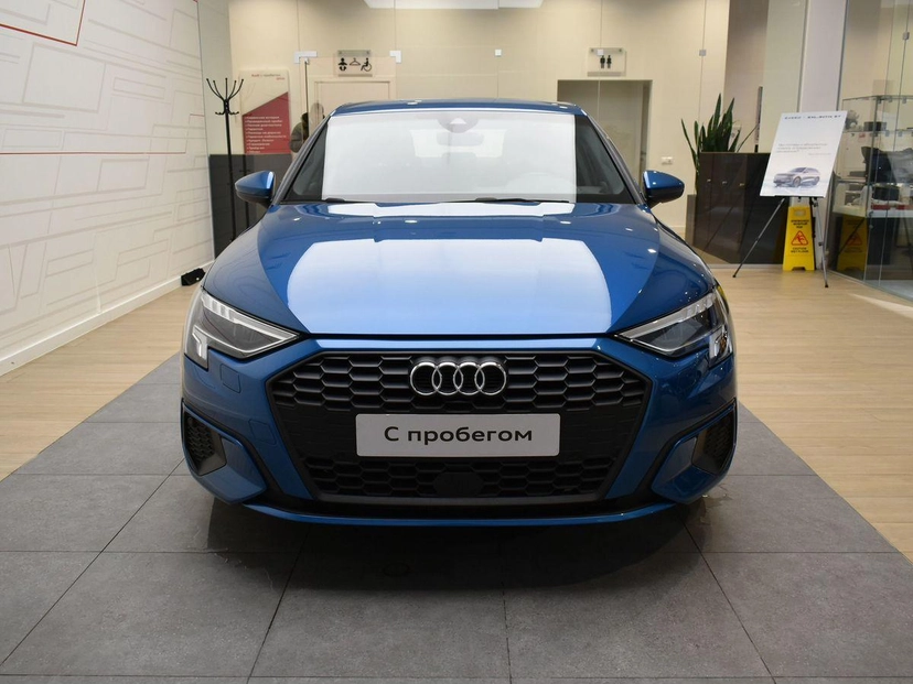 Автомобиль Audi A3 IV поколение (8Y) 1.4 AT (150 л.с.) Advance Синий 2021 с пробегом 4 744 км