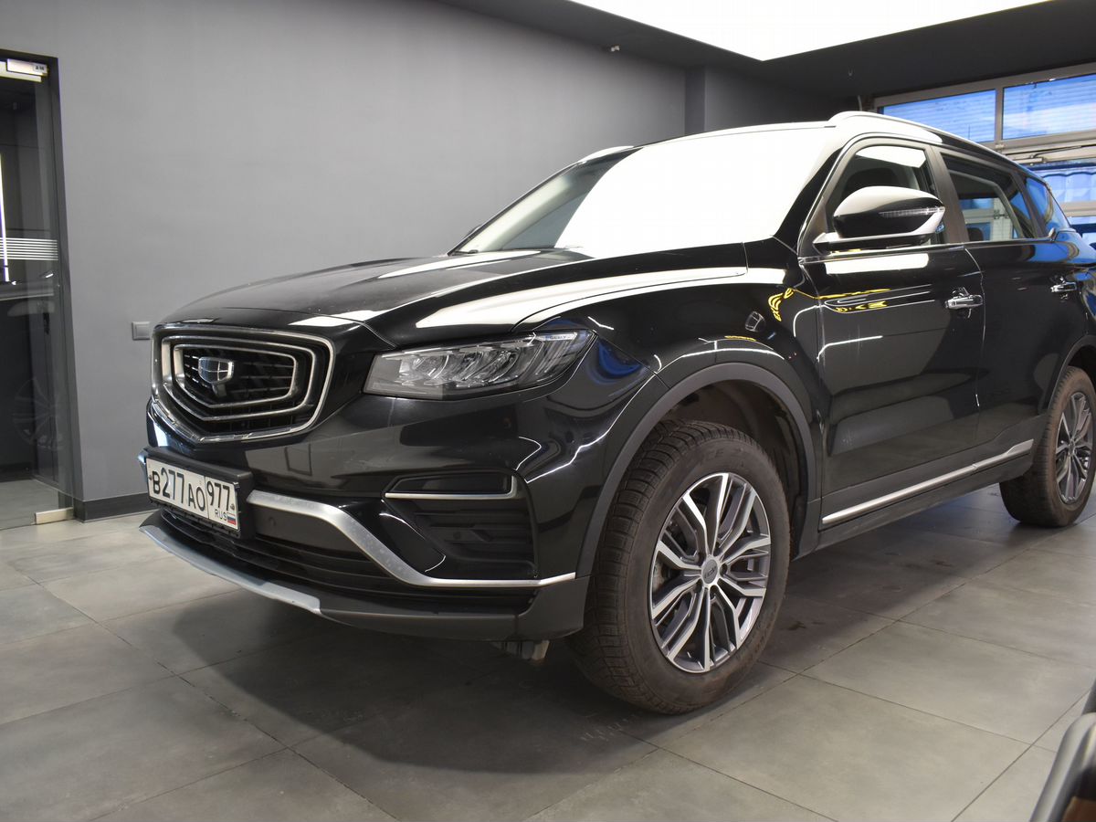 Автомобиль Geely Atlas Pro I поколение 1.5 AT (177 л.с.) Comfort Чёрный 2022 с пробегом 51 770 км
