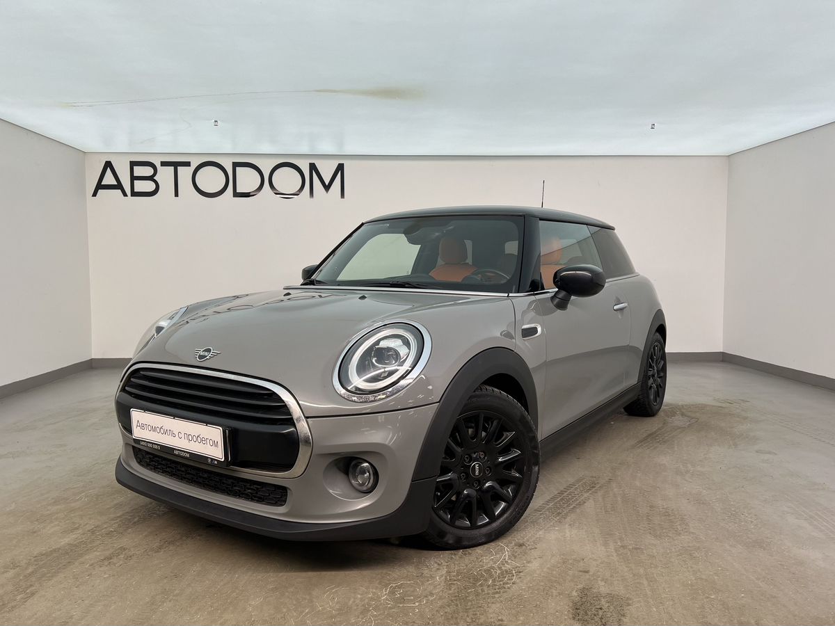 Автомобиль MINI Hatch III (F55/F56) [рестайлинг] Cooper 1.5 AMT (136 л.с.) Piccadilly Серый 2019 с пробегом 86 951 км
