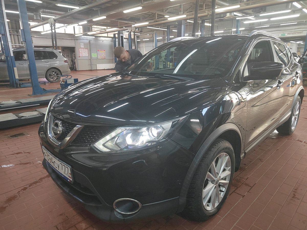Автомобиль Nissan Qashqai II поколение 2.0 CVT 4WD (144 л.с.) LE Sport Чёрный 2016 с пробегом 81 000 км