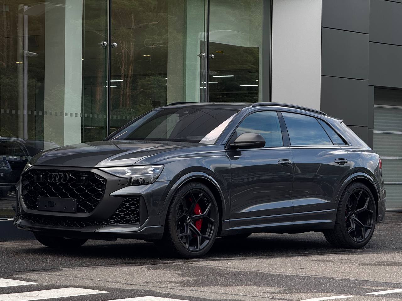Audi RS Q8 I [рестайлинг] 4.0 AT 4WD (600 л.с.) Кватро типтроник Серый 2025 