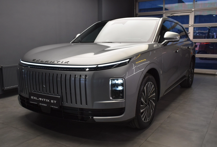Автомобиль EXEED EXLANTIX ET I поколение 1.5hyb AT 4WD (469 л.с.) Top Серебристый 2025