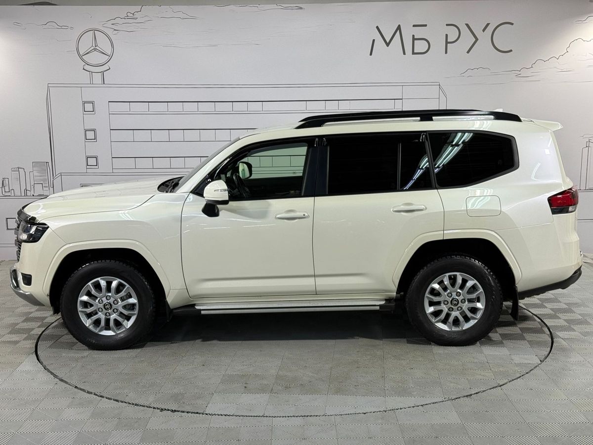 Автомобиль Toyota Land Cruiser X (J300) 4.0 AT 4WD (275 л.с.) Терра Белый 2021 с пробегом 30 571 км