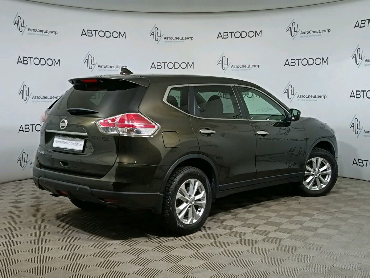 Автомобиль Nissan X-Trail III поколение (T32) 2.0 CVT (144 л.с.) SE Зелёный 2018 с пробегом 140 927 км