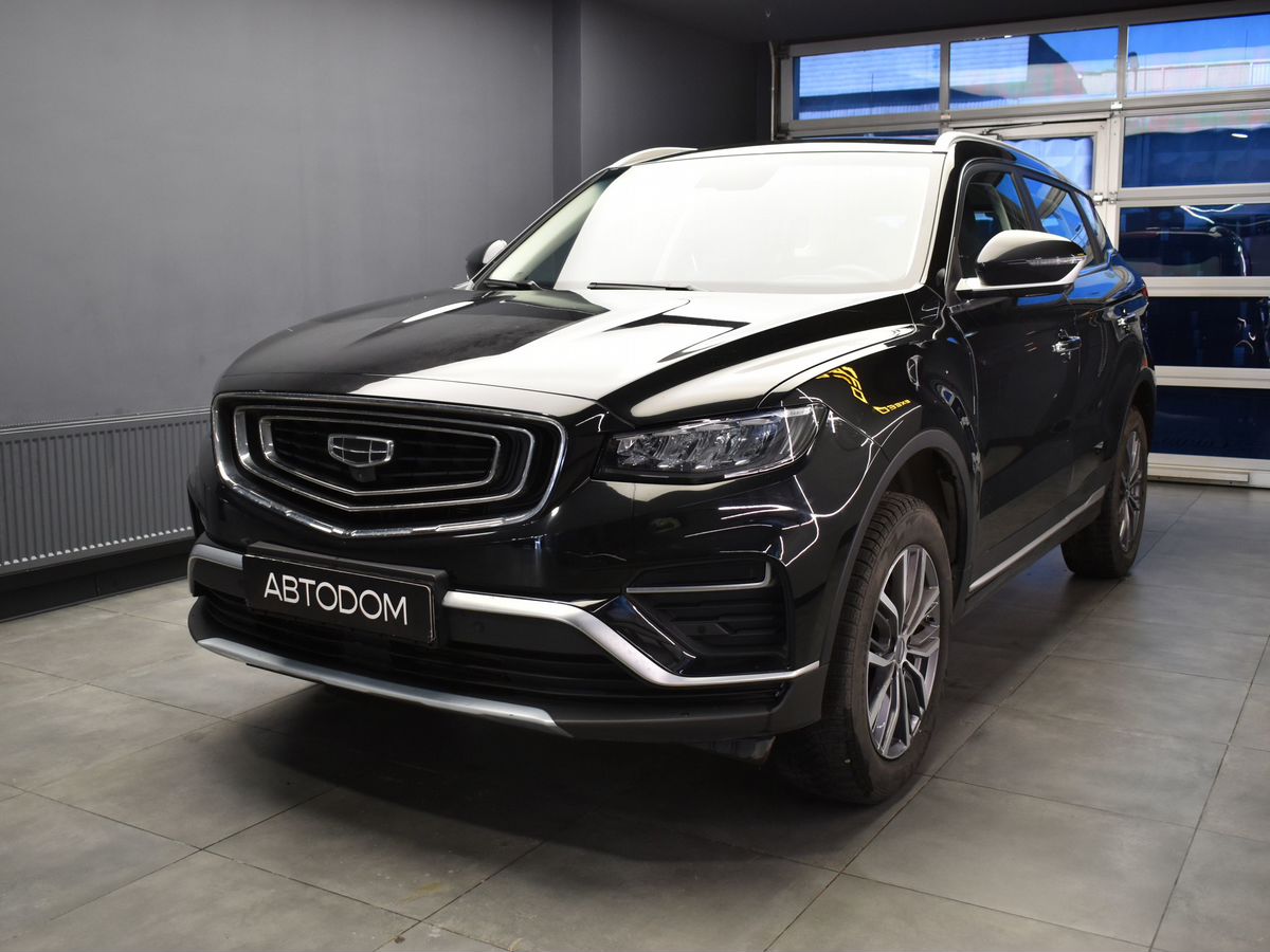 Автомобиль Geely Atlas Pro I поколение 1.5 AT (177 л.с.) Comfort Чёрный 2022 с пробегом 51 770 км