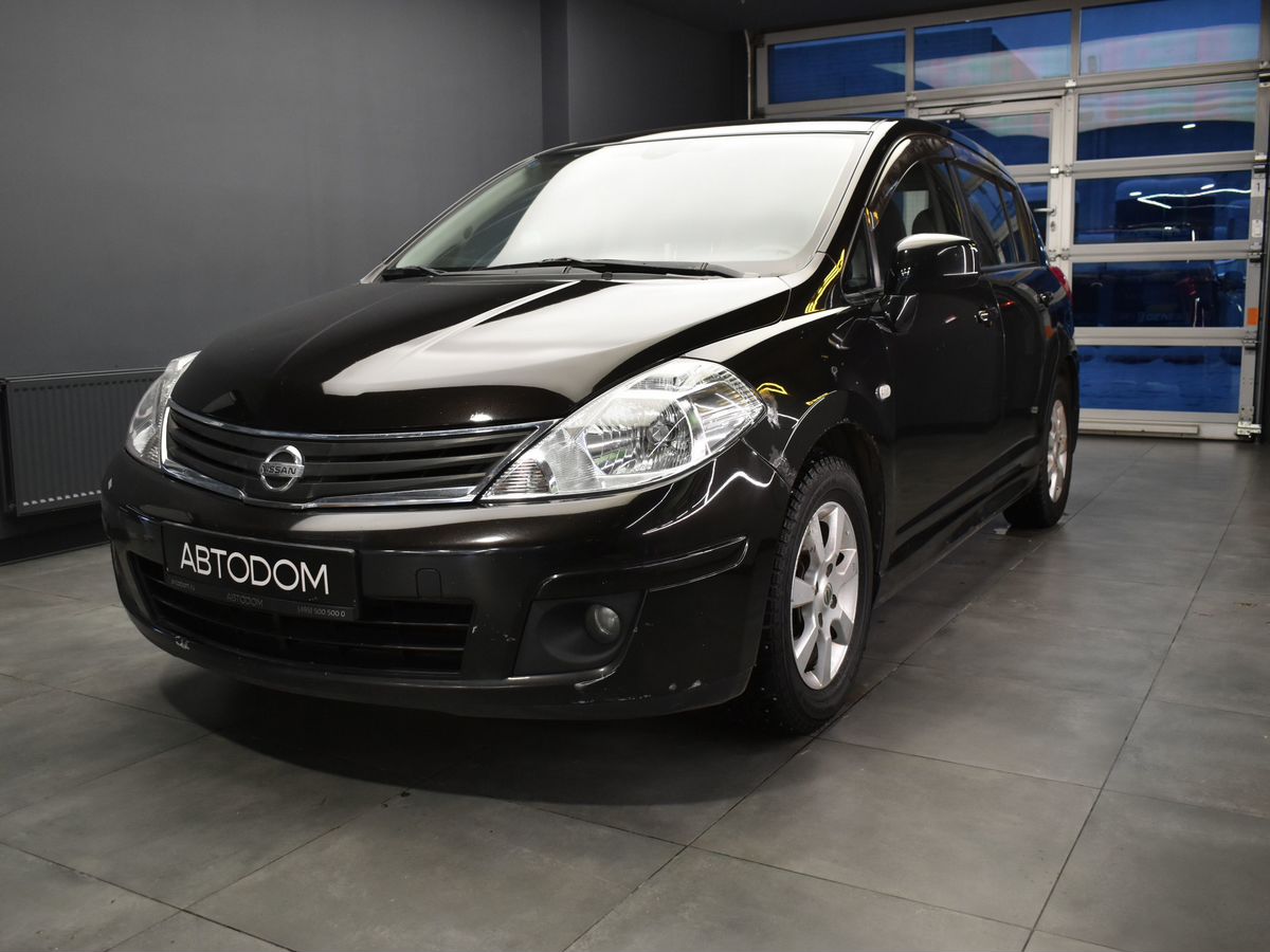Автомобиль Nissan Tiida I (C11) [рестайлинг] 1.6 AT (110 л.с.) Tekna Чёрный 2010 с пробегом 99 000 км