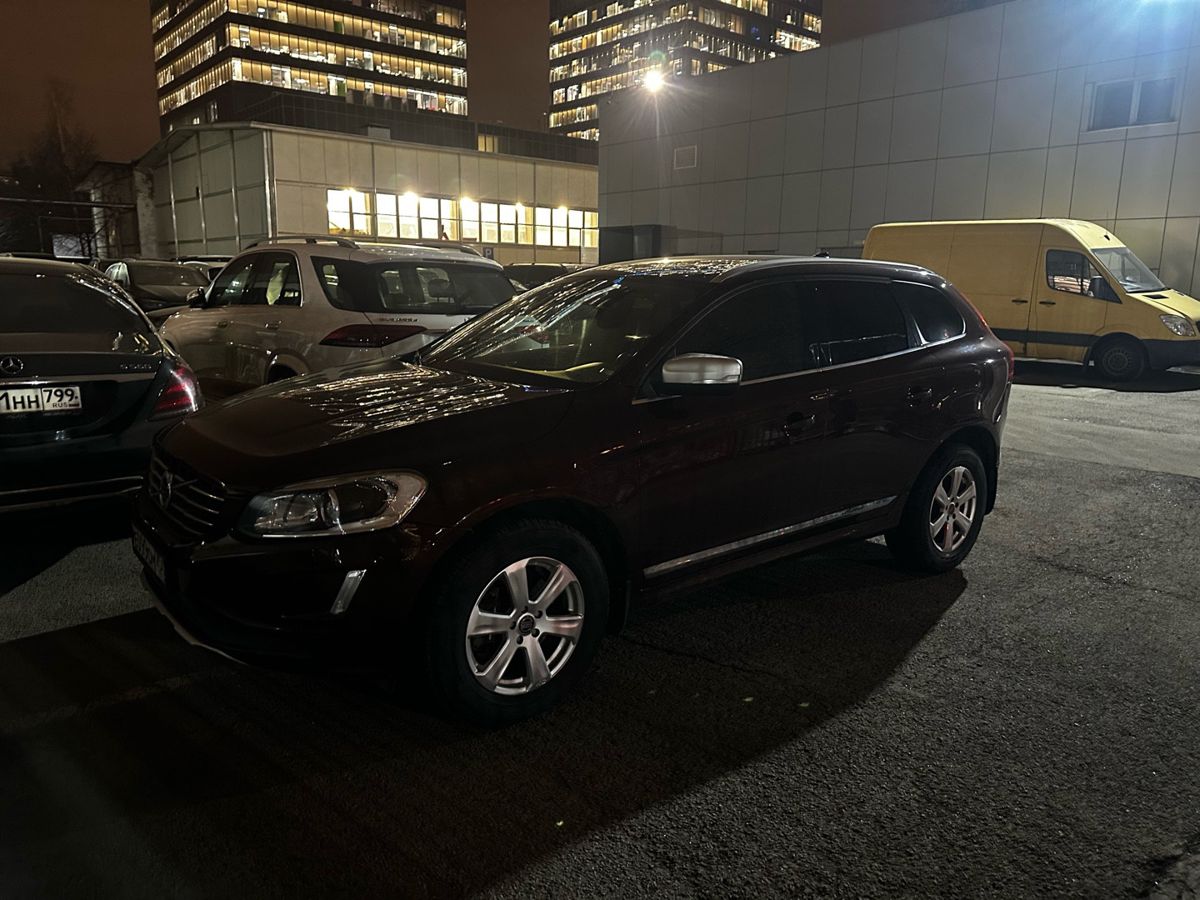 Автомобиль Volvo XC60 I [рестайлинг] 2.4d AT 4WD (181 л.с.) Base Коричневый 2014 с пробегом 147 000 км