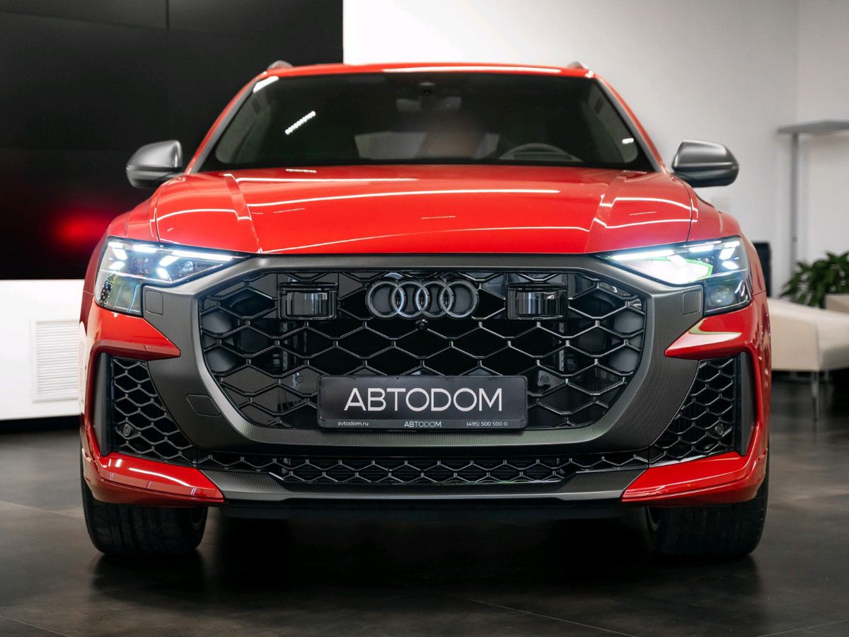 Автомобиль Audi RS Q8 I [рестайлинг] 4.0 AT 4WD (640 л.с.) Performance Красный 2024 с пробегом 44 км