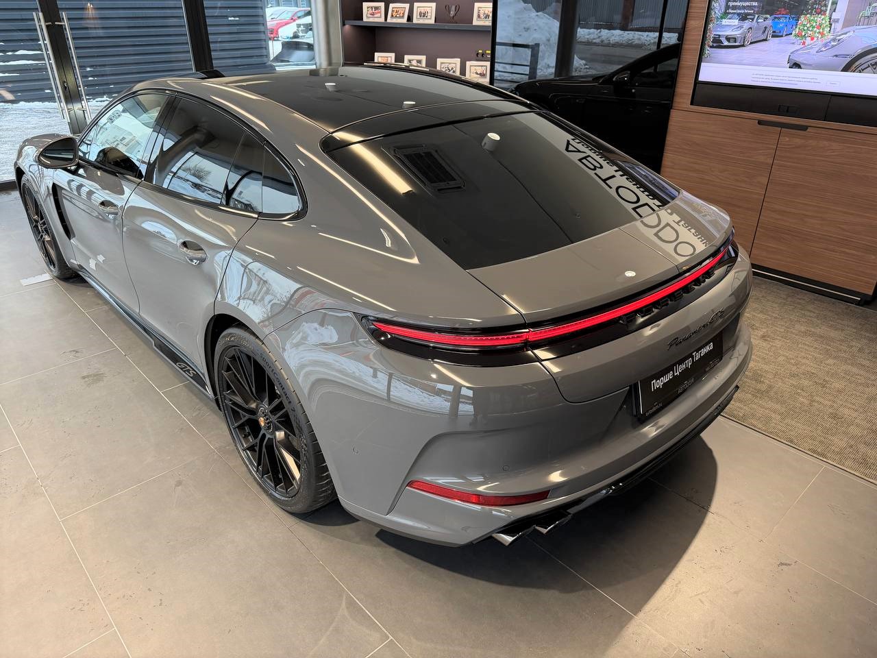 Автомобиль Porsche Panamera III поколение GTS 4.0 AMT 4WD (500 л.с.) GTS Серый 2025 