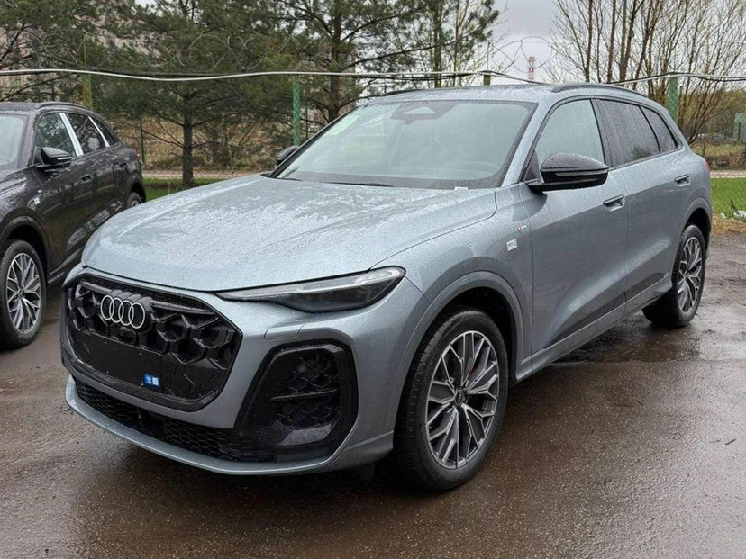 Audi Q5 III поколение 2.0 AMT 4WD (204 л.с.) Exclusive Серебристый 2026