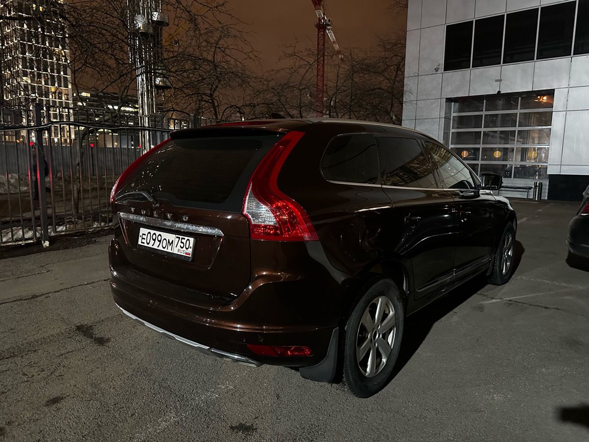 Автомобиль Volvo XC60 I [рестайлинг] 2.4d AT 4WD (181 л.с.) Base Коричневый 2014 с пробегом 147 000 км