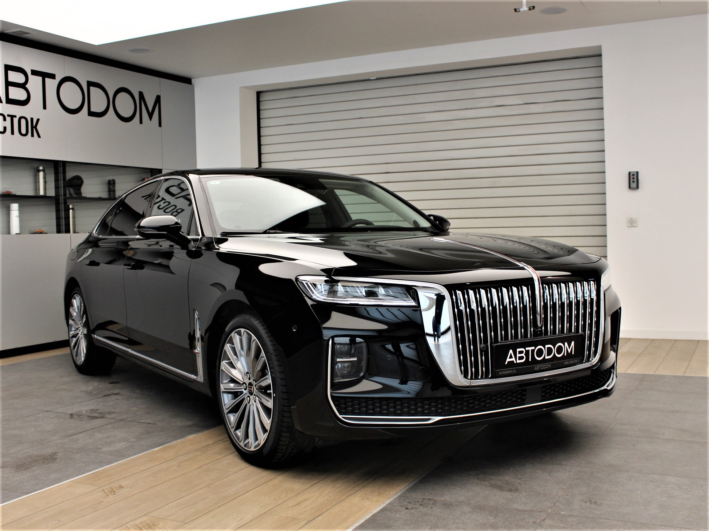 Автомобиль Hongqi H9 I [рестайлинг] 2.0 AMT (245 л.с.) Deluxe Чёрный 2024 