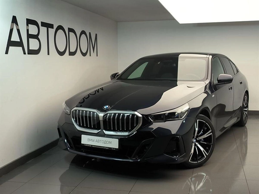 Автомобиль BMW 5 серии VIII поколение (G60) 2.0 AT 4WD (258 л.с.) M Sport Чёрный 2025 с пробегом 5 830 км