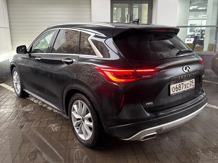 Автомобиль Infiniti QX50 II поколение 2.0 CVT 4WD (249 л.с.) Pure Чёрный 2018 с пробегом 60 200 км