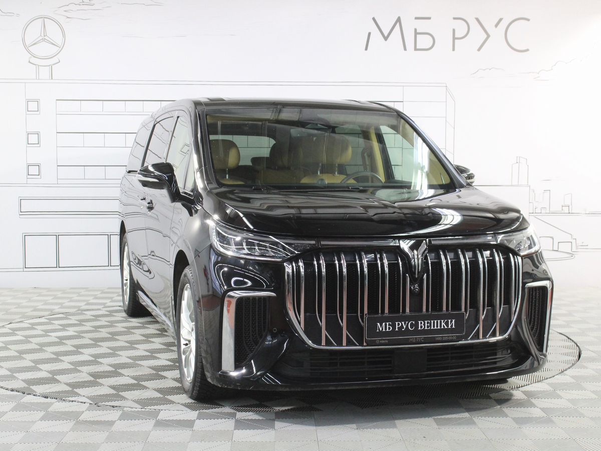 Автомобиль Voyah Dream I поколение 1.5hyb AT 4WD (422 л.с.) Ultimate Чёрный 2023 с пробегом 22 246 км