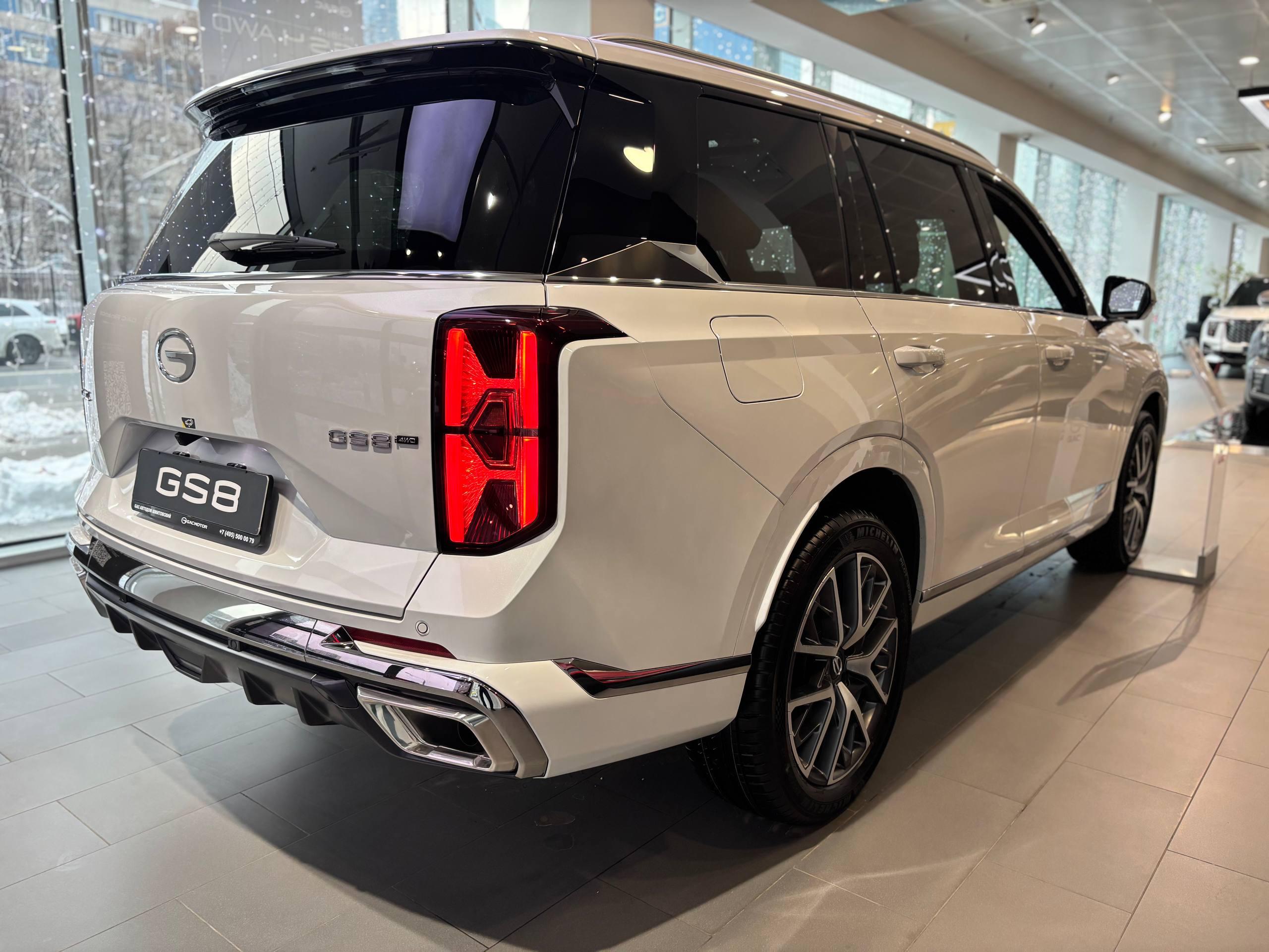 Автомобиль ГАК Джи Эс 8 II поколение 2.0 AT 4WD (231 л.с.) GT Белый 2025 
