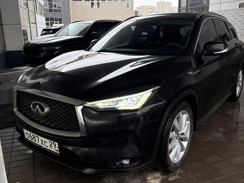 Автомобиль Infiniti QX50 II поколение 2.0 CVT 4WD (249 л.с.) Pure Чёрный 2018 с пробегом 60 200 км
