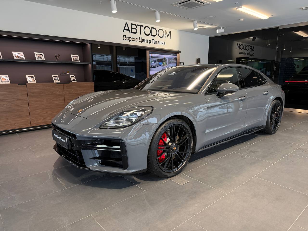 Автомобиль Porsche Panamera III поколение GTS 4.0 AMT 4WD (500 л.с.) GTS Серый 2025 