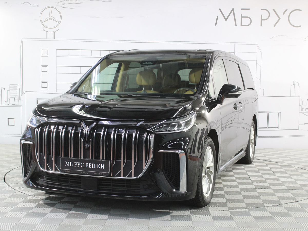 Автомобиль Voyah Dream I поколение 1.5hyb AT 4WD (422 л.с.) Ultimate Чёрный 2023 с пробегом 22 246 км