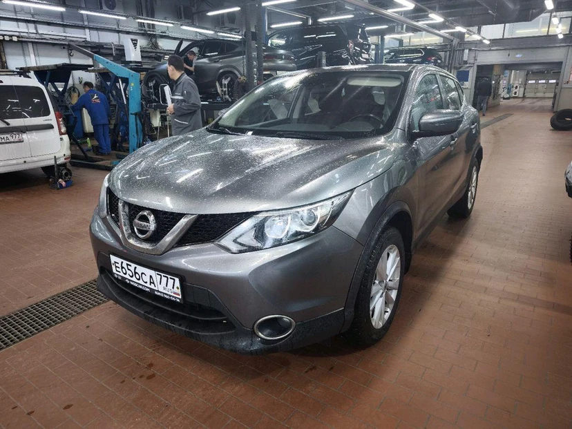 Автомобиль Nissan Qashqai II поколение 2.0 MT (144 л.с.) Base Серый 2015 с пробегом 147 548 км