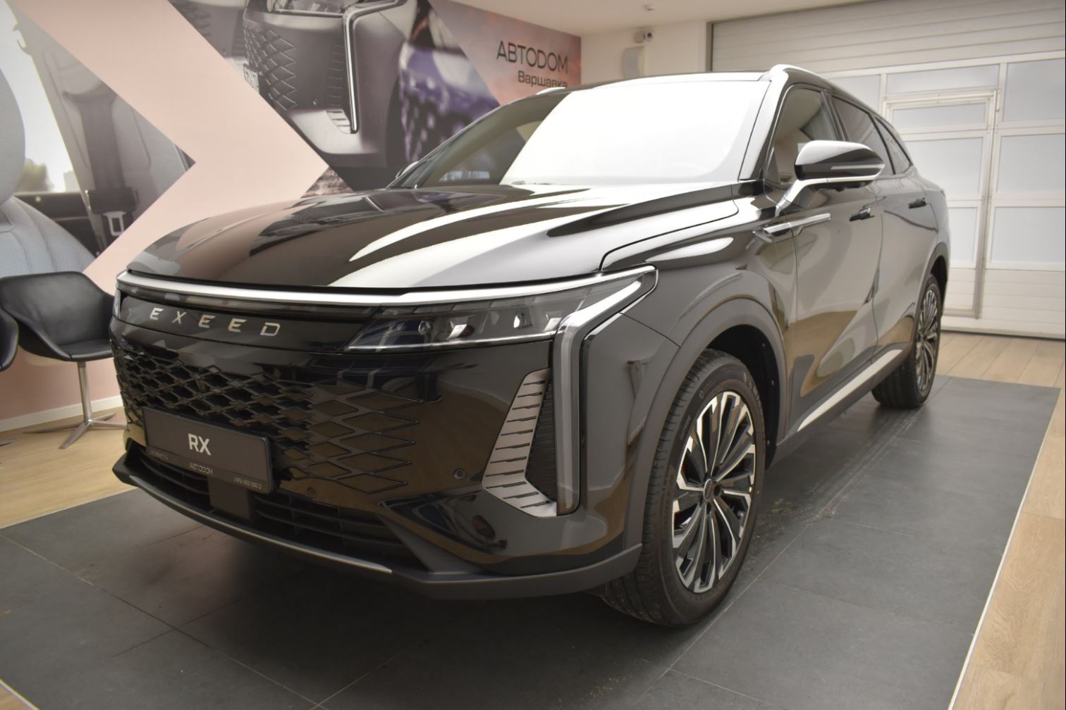 Автомобиль EXEED RX I поколение 2.0 AT 4WD (249 л.с.) Premium Чёрный 2025 