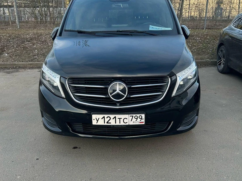 Автомобиль Mercedes-Benz V-Класс II поколение (W447) 250 2.1d AT 4Matic Long (190 л.с.) Base Чёрный 2018 с пробегом 150 000 км